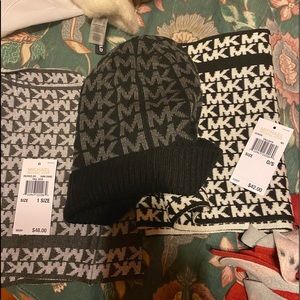 Michael Kors Scarface/wrap & hat